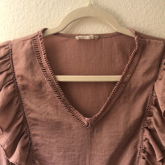 Altered State long sleeve ruffled v-neck blouse - Picture 2 of 5